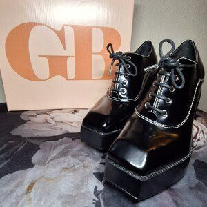 Gianni Bini Black City-Girl Lace Up Platform Oxfords - Size 9M